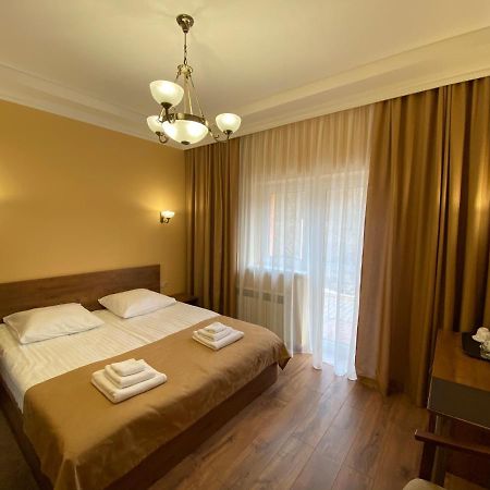 Hotel Сонячна Соната Poljana Exterior foto